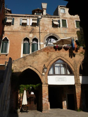 Palazzo Lion Morosini - Check in presso Locanda Ai Santi Apostoli
